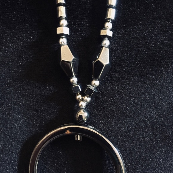 Black circle hanging necklace! ⚫️ - Picture 5 of 5